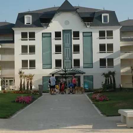 Charming With Dishwasher Located At A Golf Course